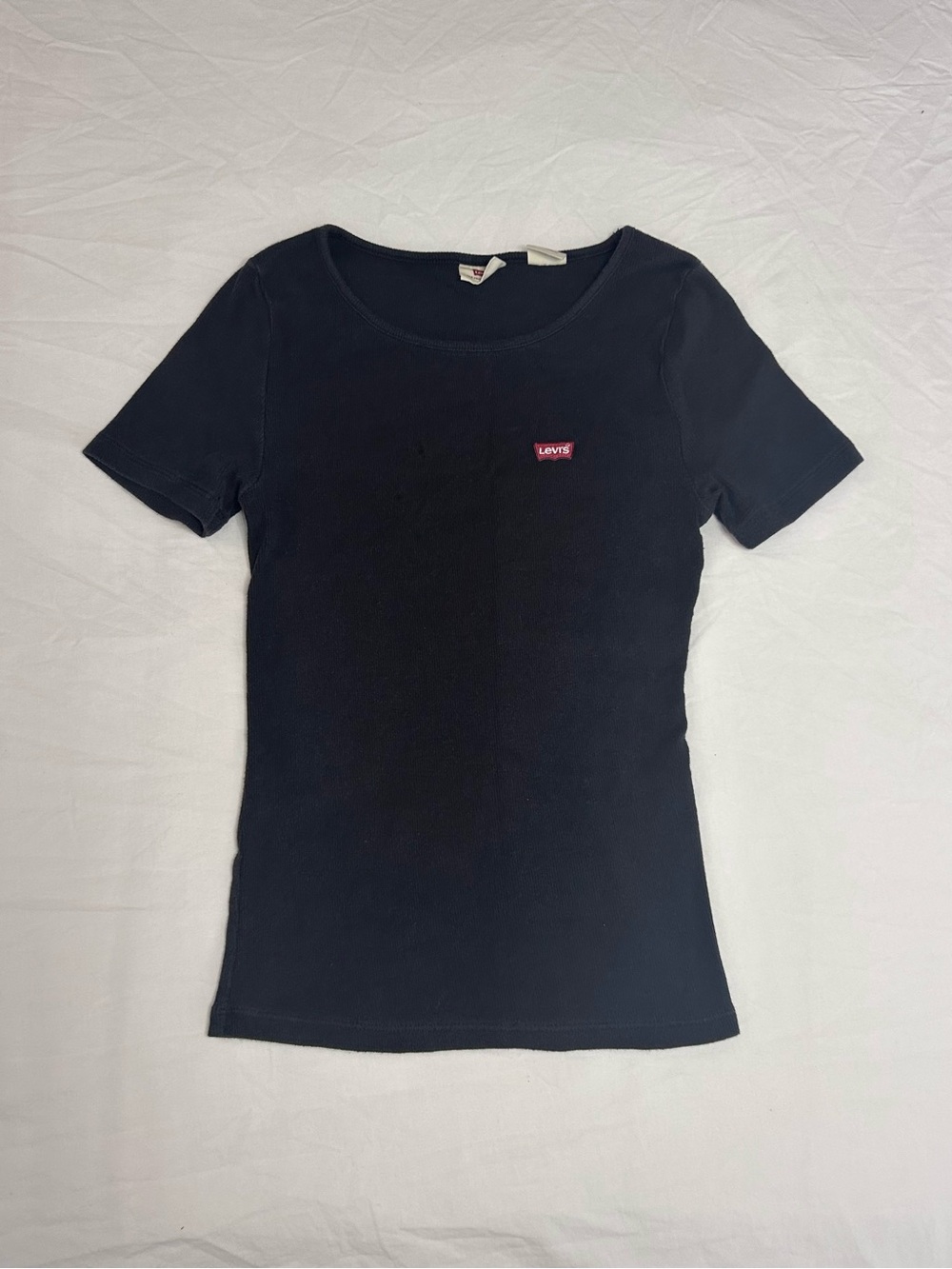 Levi's Black Short Sleeve Women's Scoop Neck Tee with Red Logo